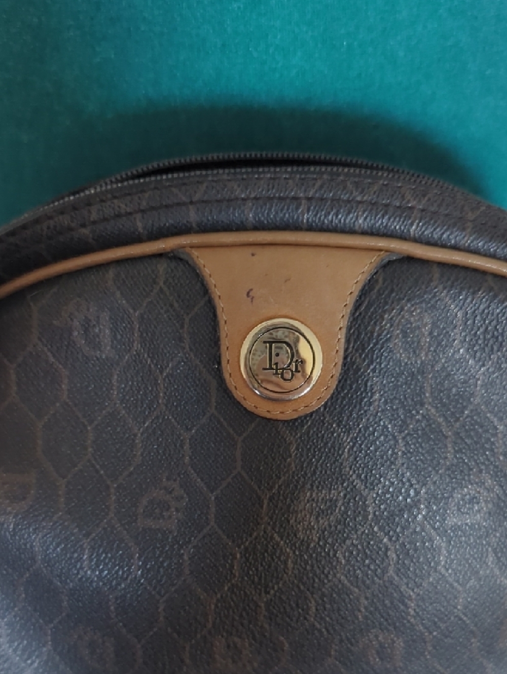 Christian Dior Honeycomb Crossbody - Picture 11 of 11